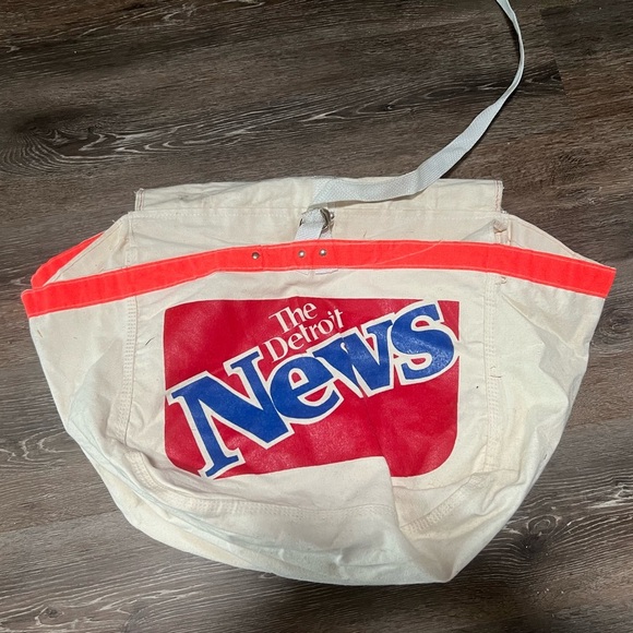 Vintage Detroit News Canvas Delivery Bag with Red and Blue Logo - Picture 3 of 5